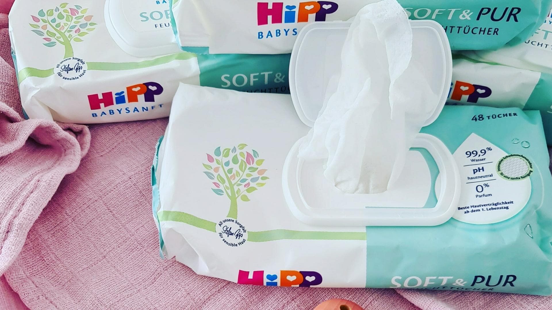Mama Jenny ist von den Feuchttüchern von HiPP begeistert. 