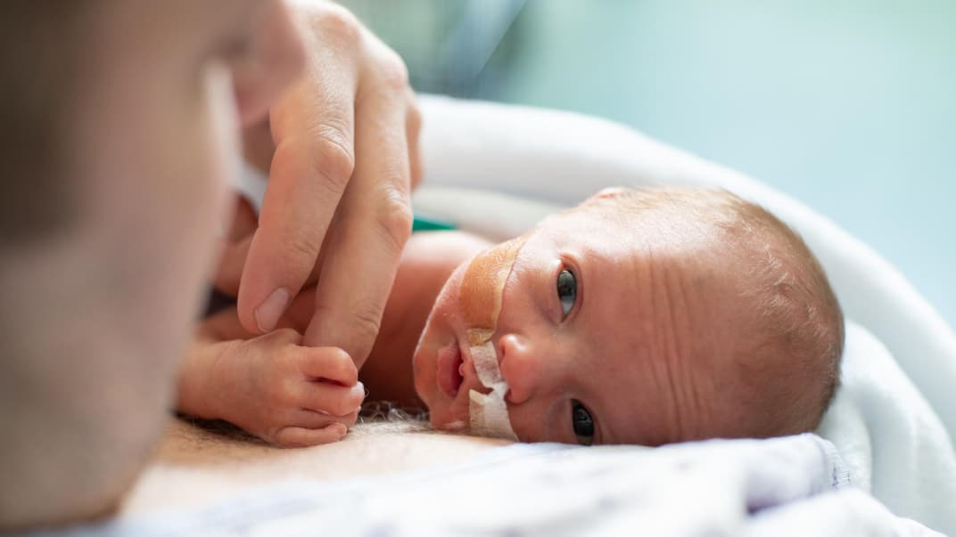 Frühchen im Brutkasten