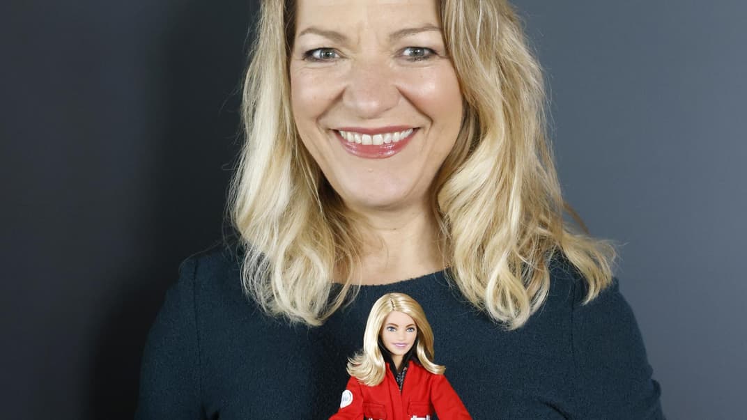 Prof. Antje Boetius mit ihrer Barbie
