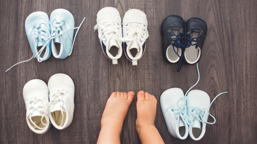 Babys Lauflernschuhe