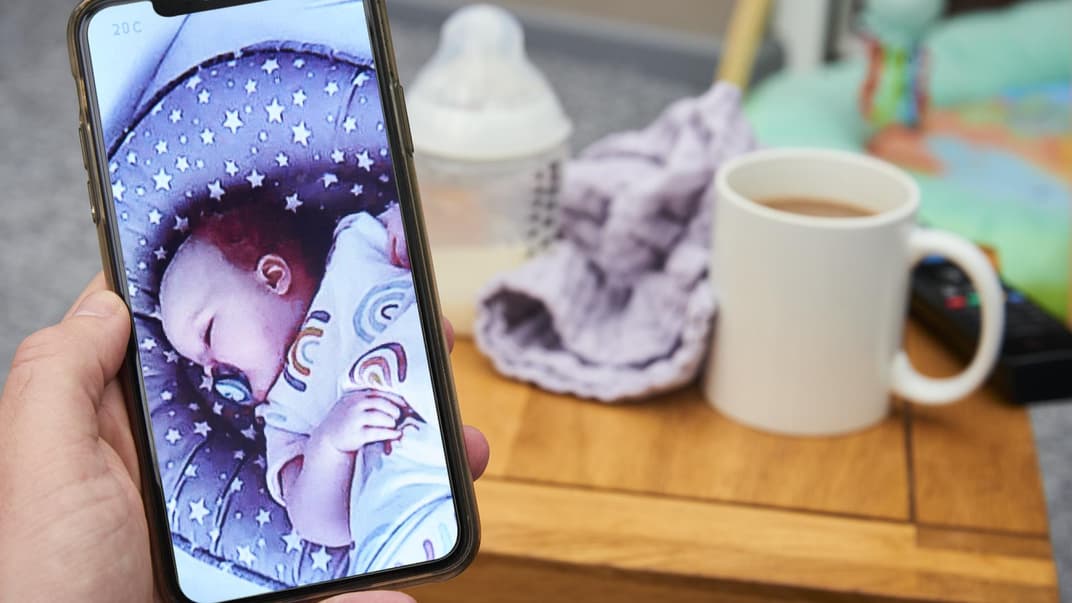 Ein Babyphone auf Reisen darf auch mal improvisiert sein.