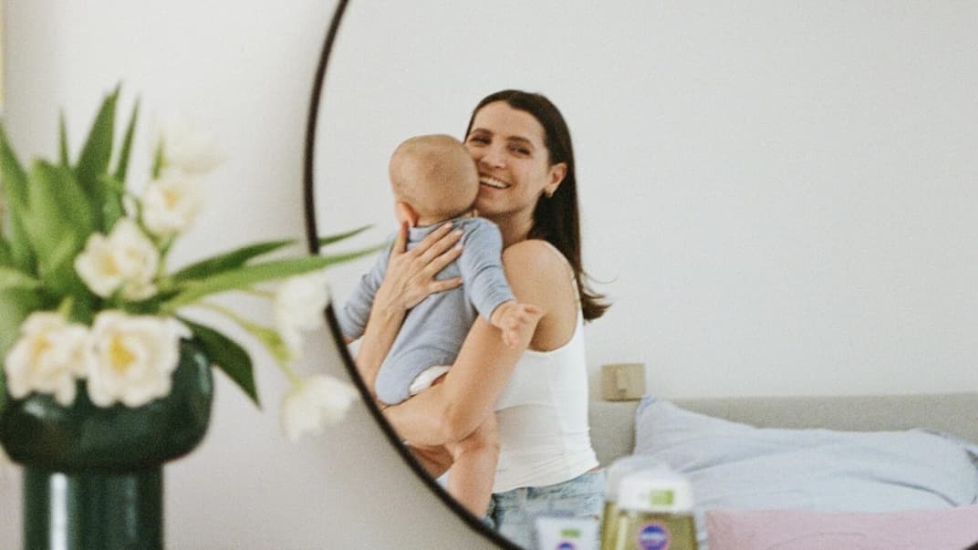 Liberta Haxhikadriu mit Sohn Ilio