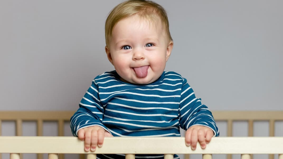 Und plötzlich ist das Baby hellwach – auch mitten in der Nacht.