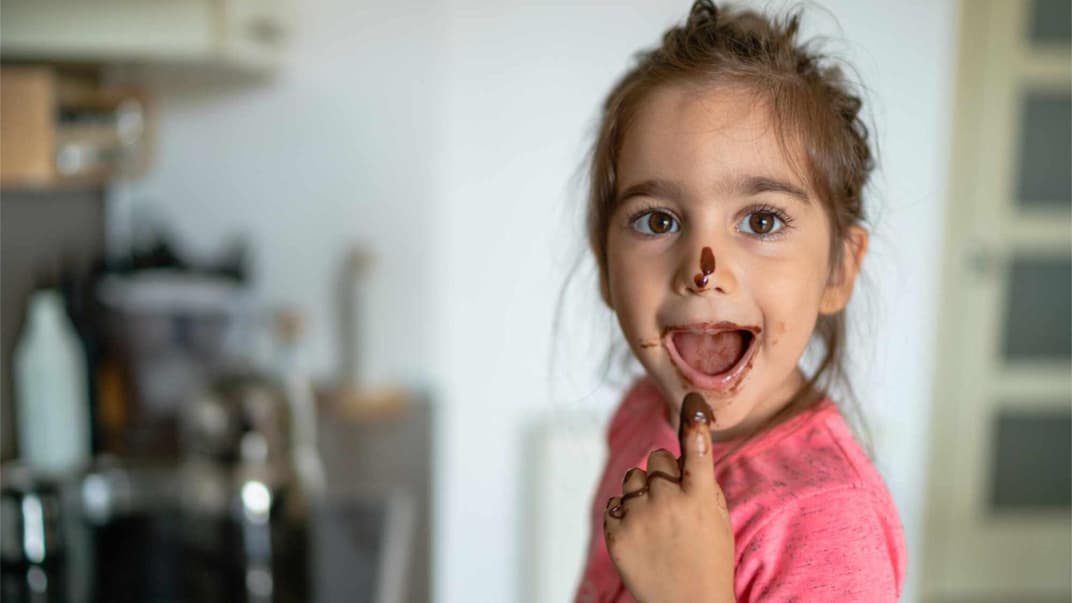 Ab und an ein Löffel Schoko-Creme ist eine leckere Ausnahme, auch schon für die Kleinen. 