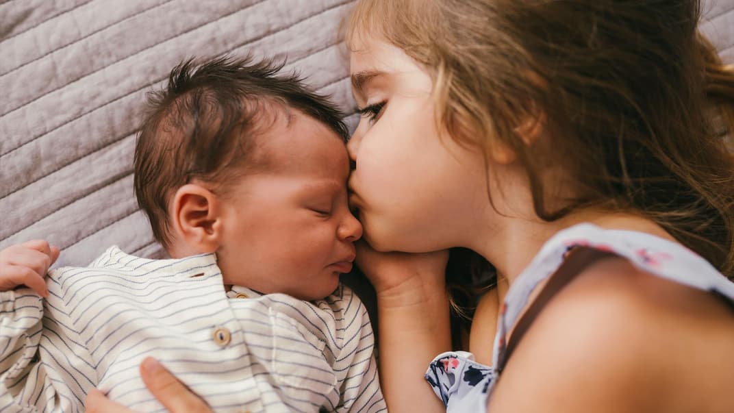 Beim ersten Kind ist alles neu, beim zweiten weiß man manches besser.