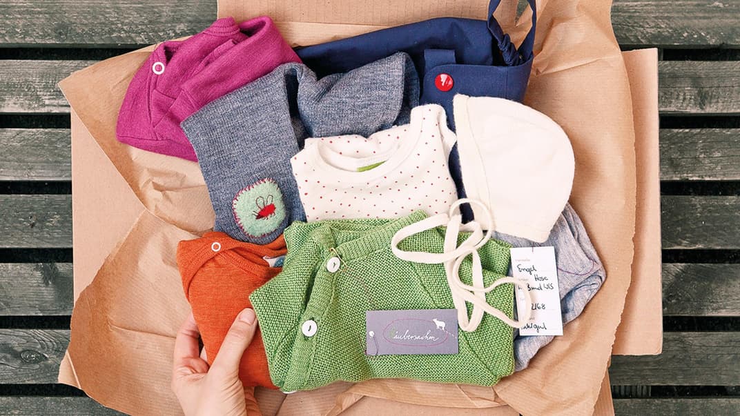 Sauber und ansehnlich: Die gebrauchten Babyklamotten von Räubersachen kommen wie neu an. 