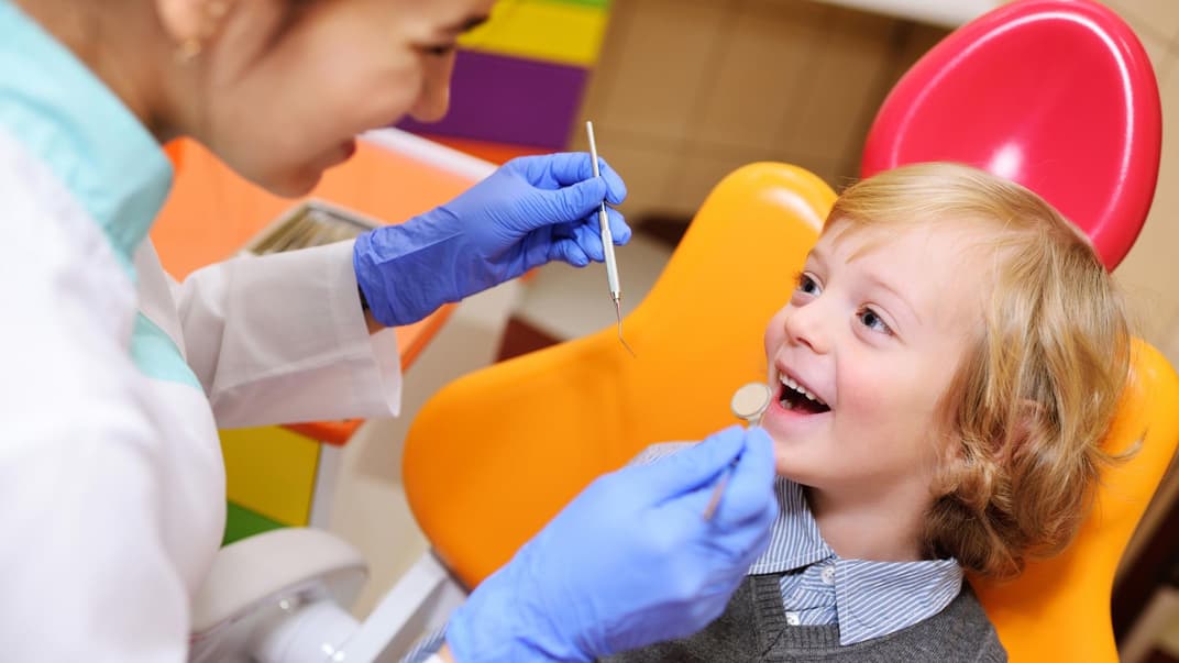 Kinderzahnarzt-Praxen sollen kleinen Patienten den Arztbesuch möglichst angenehm machen.