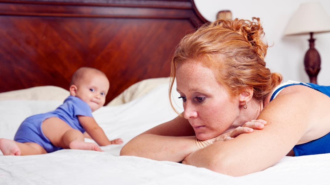 Auch eine Beziehung zwischen Mutter und Baby braucht manchmal Zeit. 