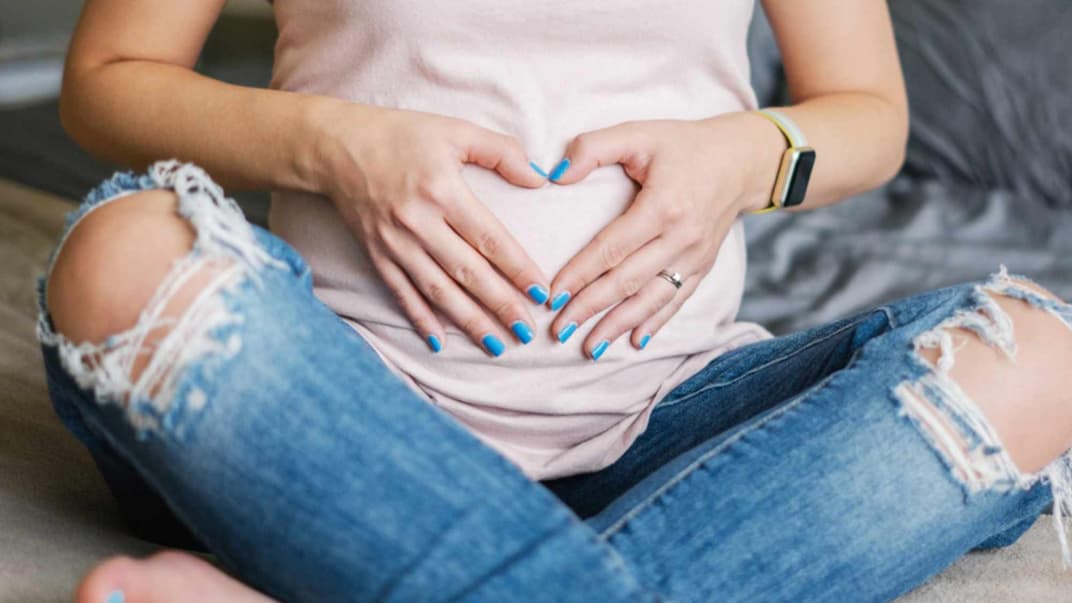 Lackierte Nägel sind hübsch anzusehen, aber auch für Schwangere und ihr Baby unbedenklich?