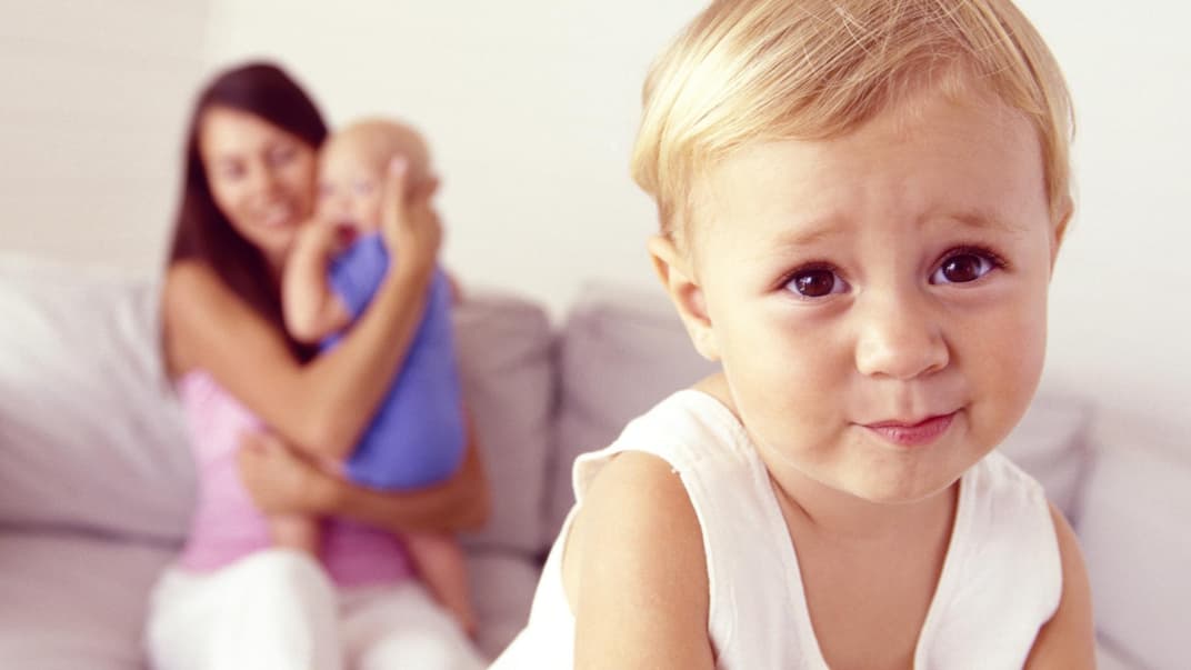 Mutter mit zweitem Kind.