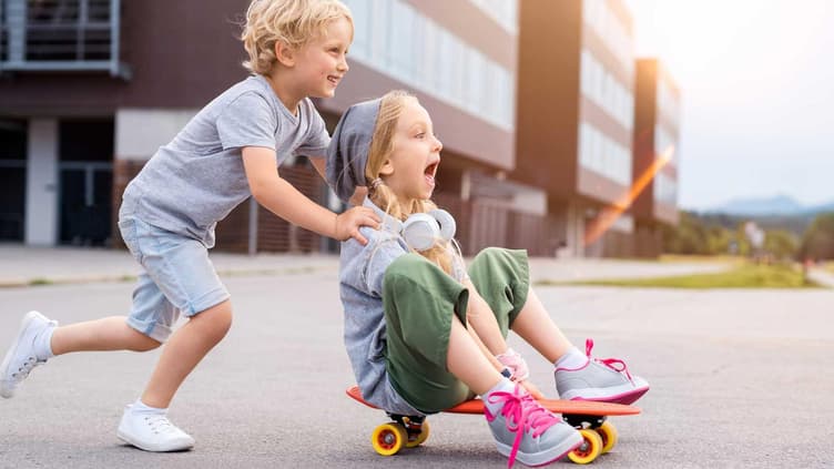 Richtige oder falsche Freunde? Wer bestimmt das bei Kindern?