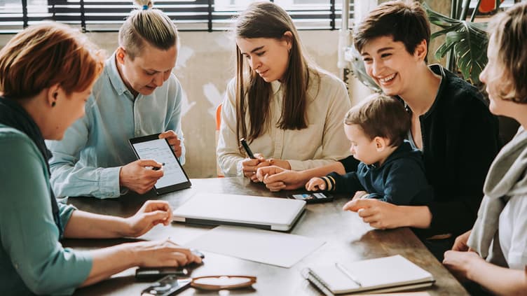 Ich, ich, ich! Unsere Autorin hat bei ihrem ersten Elternabend alles gegeben, um Elternvertreterin zu werden ...