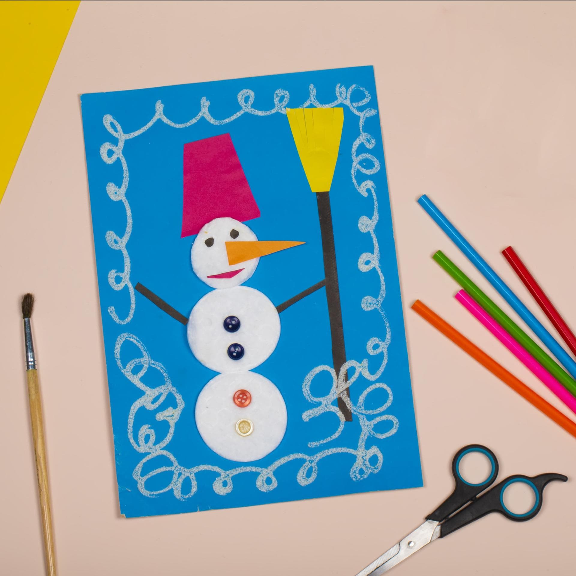 Ein Schneemann aus Wattepads