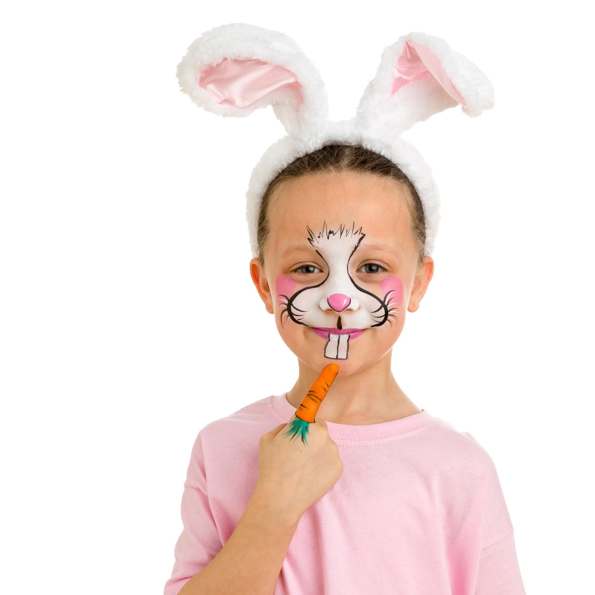 Ein junges Mädchen, das als Hase geschminkt wurde