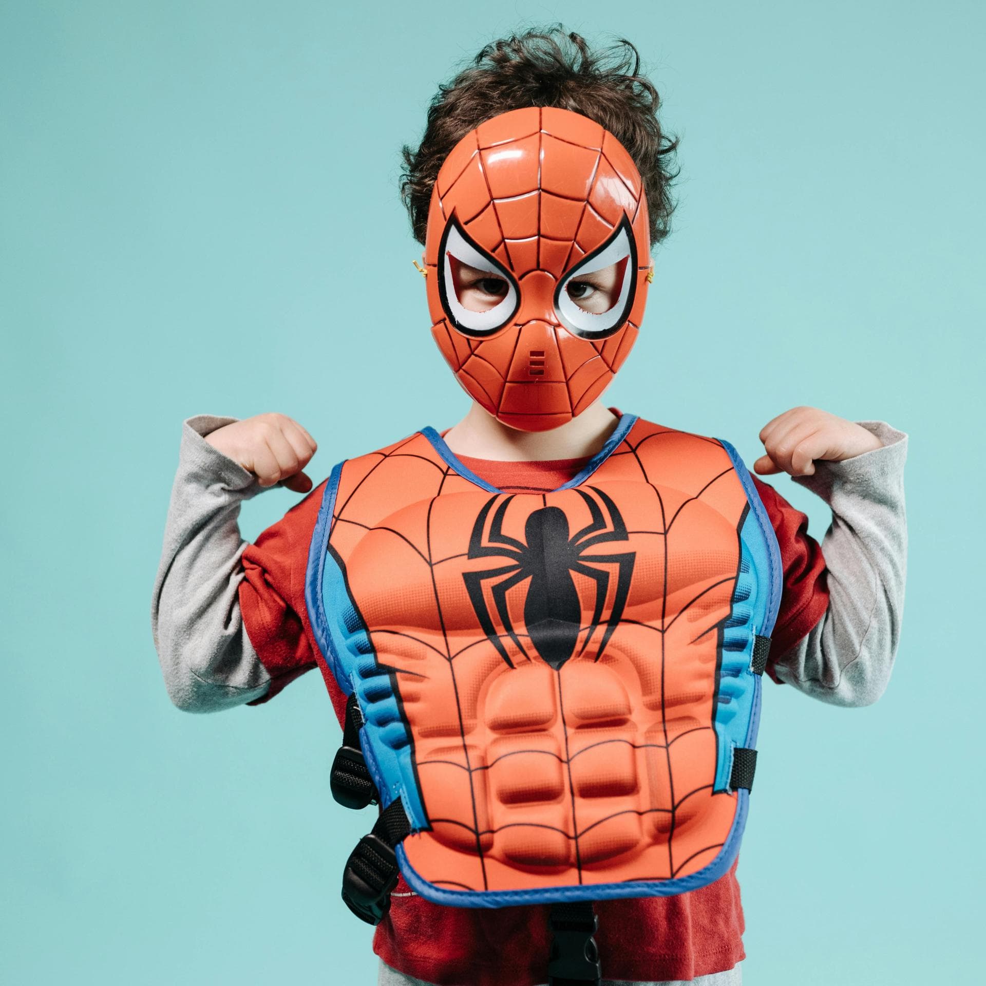 Im Kostüm: Kleiner Spiderman