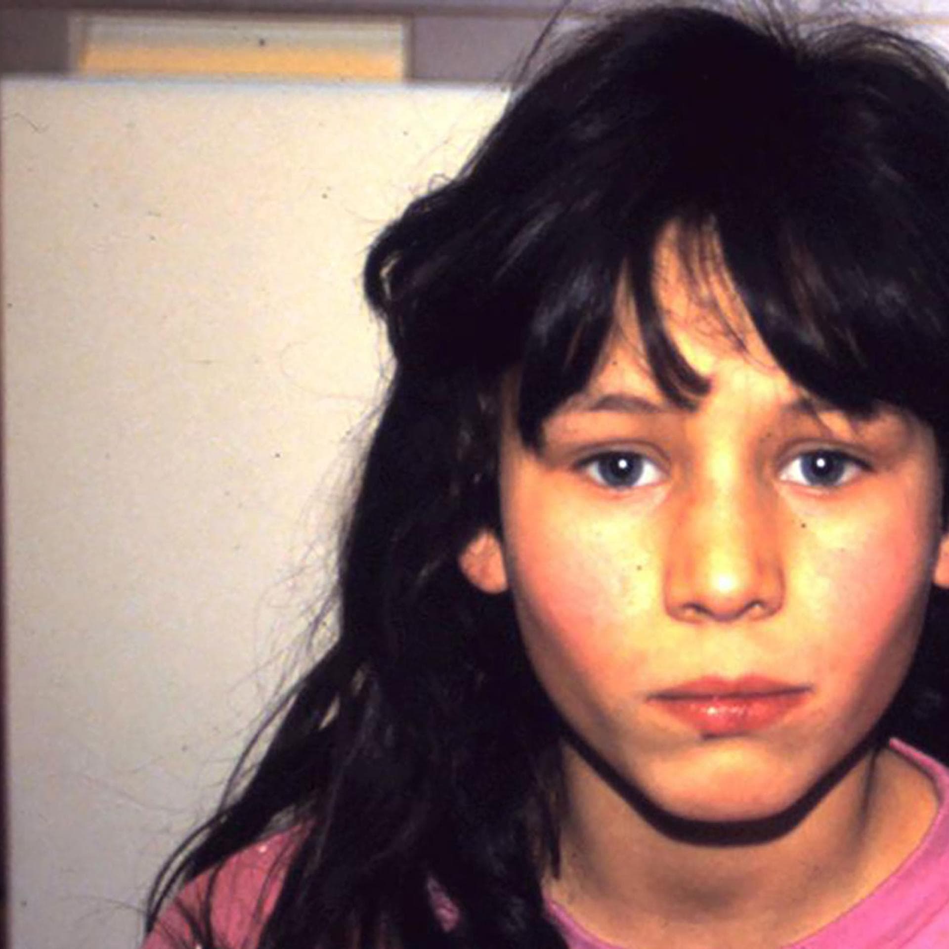 Sabrina wurde in den Neunzigern mehrfach von ihrem Vater vergewaltigt.