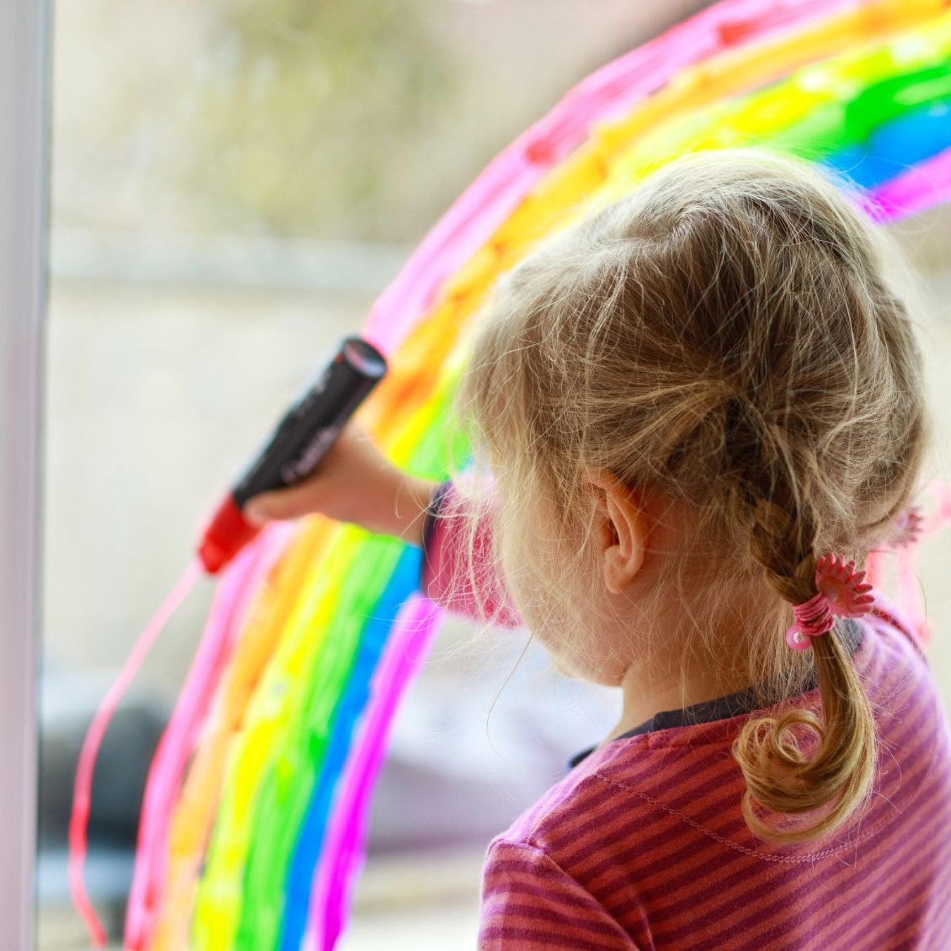In zwei neuen LSBTI*-Kitas in Berlin sollen Kinder schon in jungen Jahren mit der LSBTI*-Community in Kontakt kommen.
