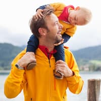 Wenn Papa und Kind sich plötzlich sehr nahe stehen, fühlen Mamas sich häufig ausgegrenzt.