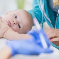 Babys werden hierzulande schon früh geimpft.