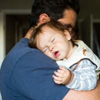 Heute bringt Papa mal den Nachwuchs ins Bett!