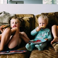 Bei diesen Kindersendungen ist für alle etwas dabei – bestimmt auch für uns Eltern.