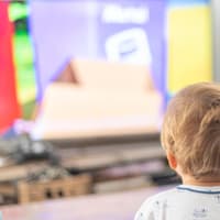 Kleinkinder sollten auf keinen Fall unreglementiert fernsehen.