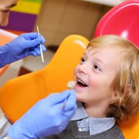 Kinderzahnarzt-Praxen sollen kleinen Patienten den Arztbesuch möglichst angenehm machen.