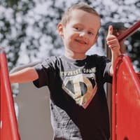 September 2022: Herzbube Daniel hat nun mit dem Kindergarten begonnen.