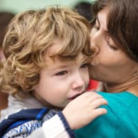 Gerade kleinere Kinder brauchen in der Kita eine Bezugsperson, der sie vertrauen können.