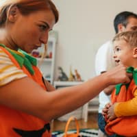 Halloween-Kostüme müssen nicht kompliziert sein, es geht auch schnell und einfach!