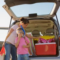 Ein Familienvan bietet für Gepäck und Mitfahrer viel Platz. 