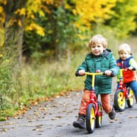 Laufräder führen Kinder ans Fahrradfahren ran