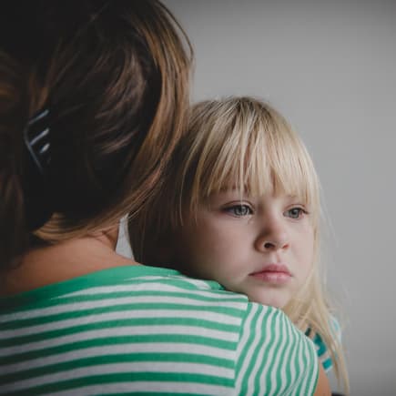 Eine Trennung der Eltern belastet auch die Kinder