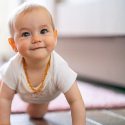 Lachendes Baby.