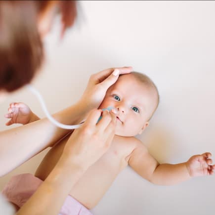 Ein Nasensauger fürs Baby kann sehr hilfreich sein