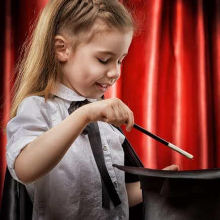 Zauberkästen haben für Kids im wahrsten Sinne etwas Magisches.