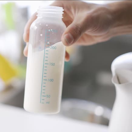 Flaschenzubereiter erleichtern die Zubereitung von Flaschenmilch.