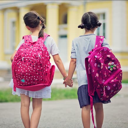 Mit dem richtigen Schulranzen wird der Schulanfang für jedes Mädchen zu einem unvergesslich freudigen Ereignis.