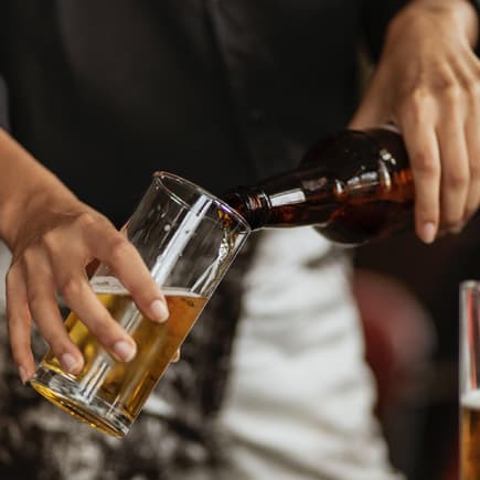 Ist alkoholfreies Bier in der Stillzeit und Schwangerschaft okay?