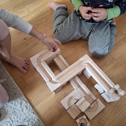 Das Kugelbahnsystem CUBORO JUNIOR im Test.