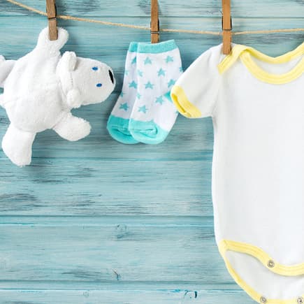 Diese Babysachen sind auch einfach niedlich! Foto: Getty Images