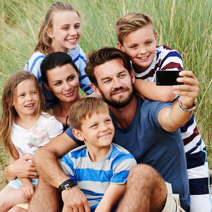 Bonusfamilien können ein echter Gewinn sein, wenn sich alle gut miteinander verstehen. 