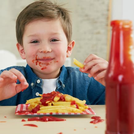 Bei Ketchup ohne Zucker können die Kleinen ruhig beherzt zugreifen.