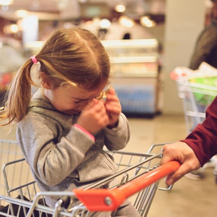Der Wutanfall im Supermarkt gehört eindeutig zu den Trotzphase-Klassikern. 