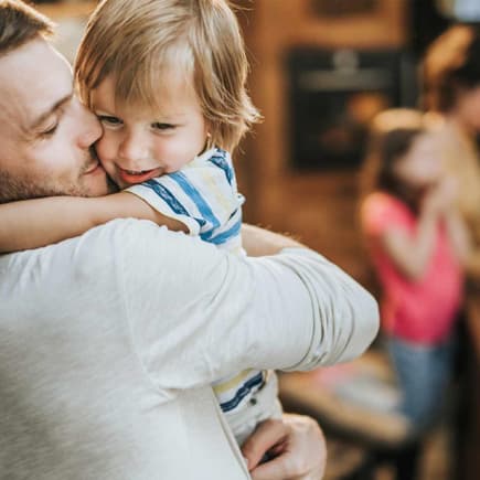 Eltern wollen nur das Beste für ihre Kinder – aber was genau ist das eigentlich? Was brauchen die Kleinen wirklich? 