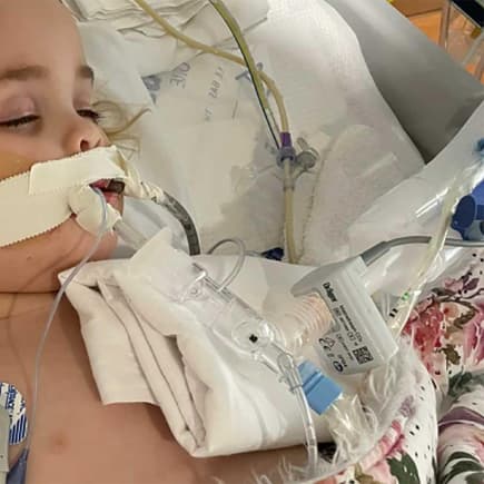 Trotz schneller Krankenhauseinweisung und OPs: Reese Hamsmith überlebt das Schlucken einer Batterie nicht.