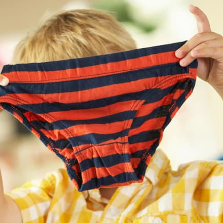 Unsere Autorin würde ihrem Sohn niemals gebrauchte Unterhosen auf dem Flohmarkt kaufen. 