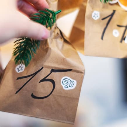 Den Adventskalender zu befüllen, ist nicht immer eine der leichtesten Aufgaben: Immerhin müssen 24 Ideen her!