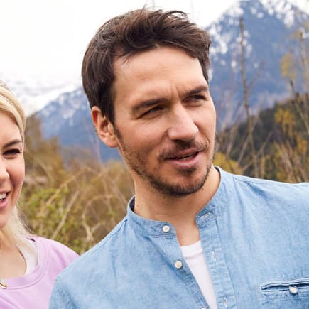 Miriam und Felix Neureuther haben mittlerweile drei Kinder und leben im bayrischen Skiort Garmisch-Partenkirchen.