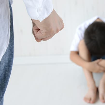 Kinder sollten und dürfen NIEMALS geschlagen werden! 